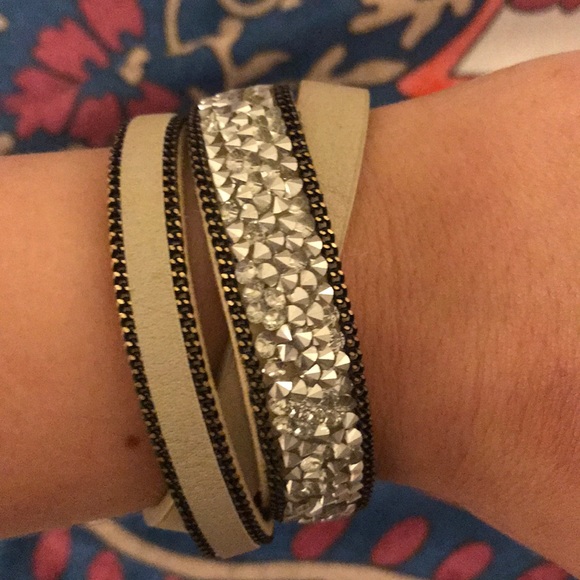 Express Cuff Bracelet - Picture 2 of 6
